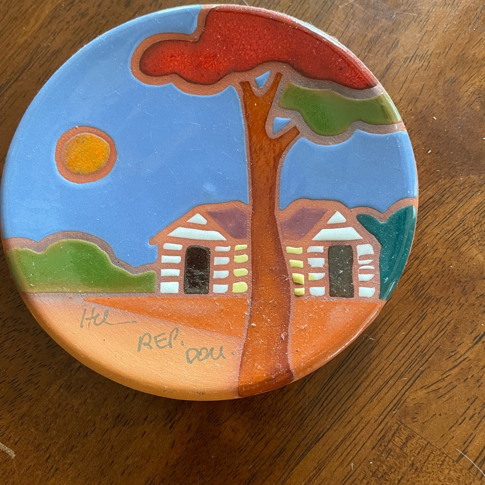 Vintage unusual hanging 5 in plate glazed scene